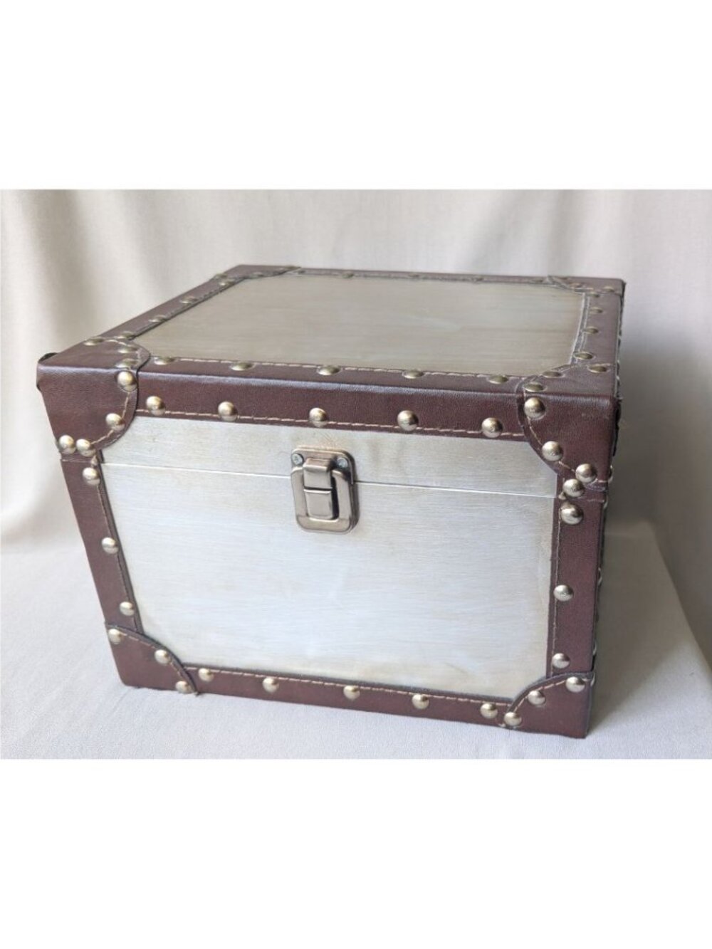 Vintage Small Metal Wood Faux Leather Storage Trunk Chest Box 10"x8"x7"